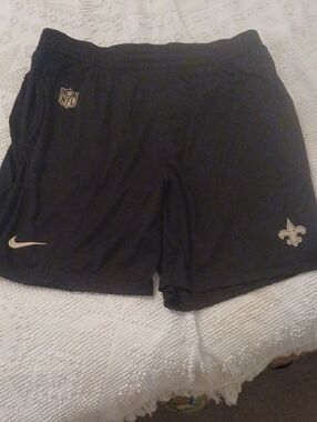 Nike Men’s Large New Orleans Saints Sideline Shorts